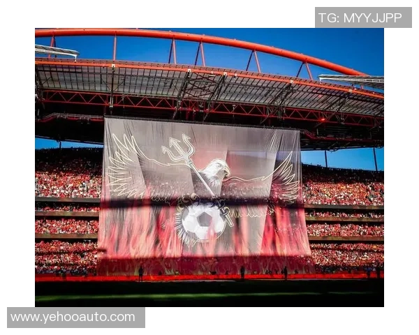 足球场上球星脱衣庆祝瞬间分析:激情背后隐藏的心理与文化意义 足球场上球星脱衣庆祝瞬间分析:激情背后隐藏的心理与文化意义