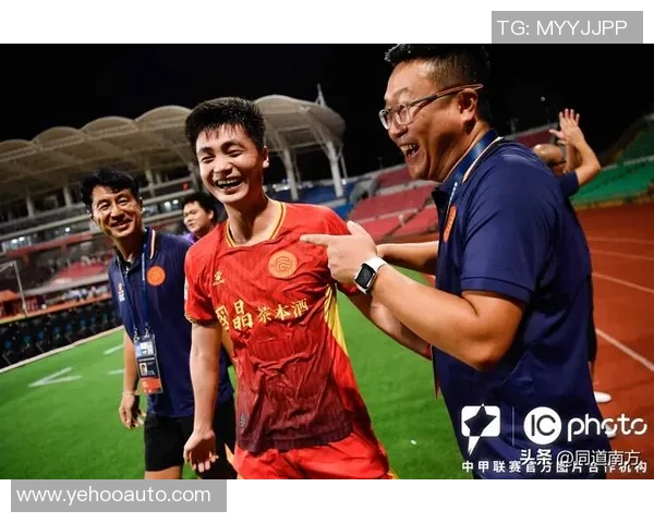 足球明星八卦大揭秘 揭开顶级球员背后的秘密与趣事